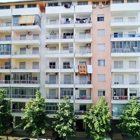 Lungomare Beach Apartments Vlorë Esterno foto