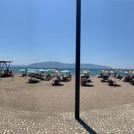 Lungomare Beach Apartments Vlorë Esterno foto