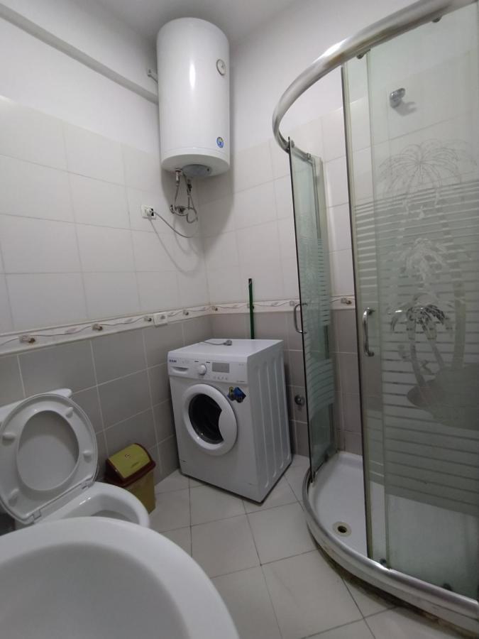 Lungomare Beach Apartments Vlorë Esterno foto