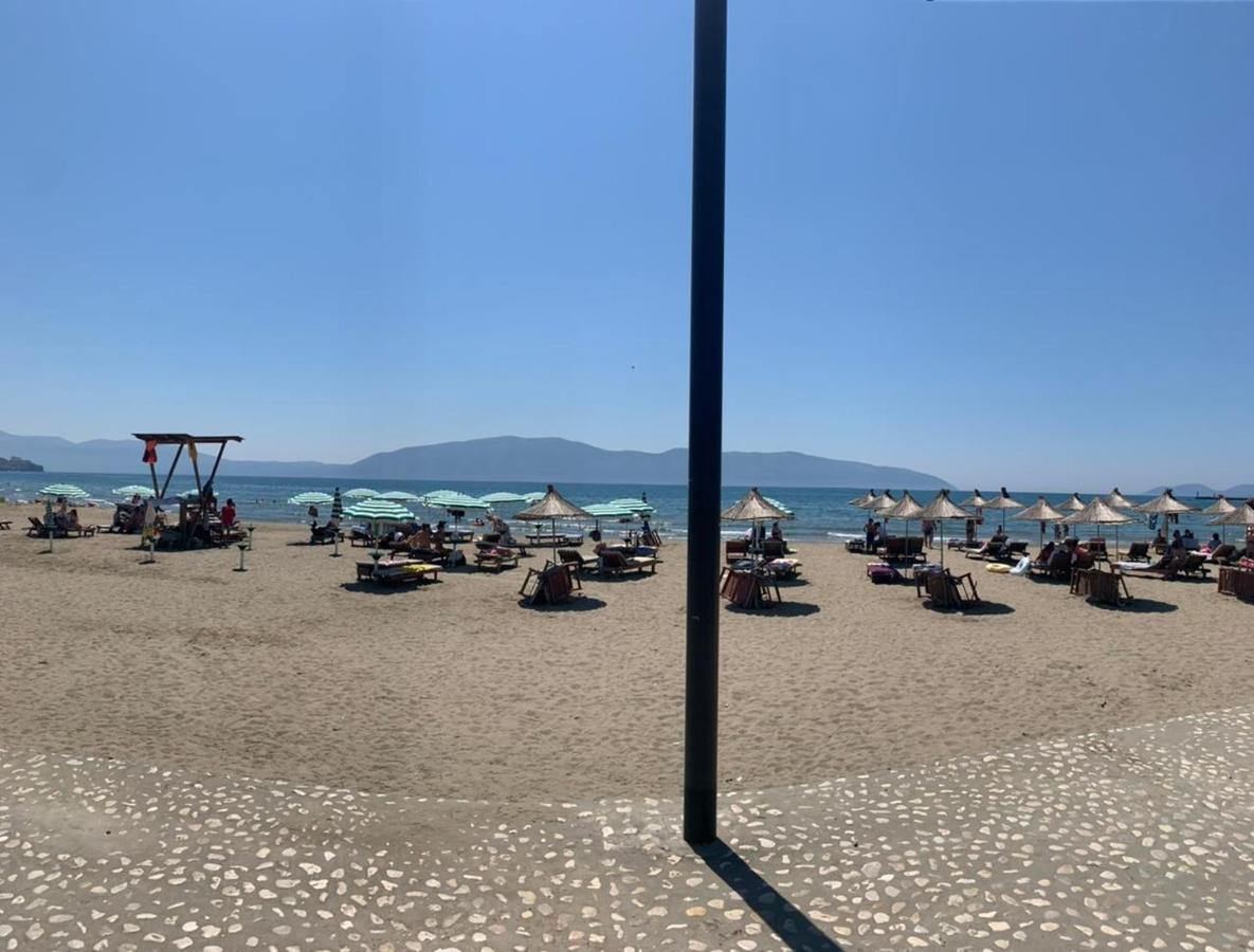 Lungomare Beach Apartments Vlorë Esterno foto